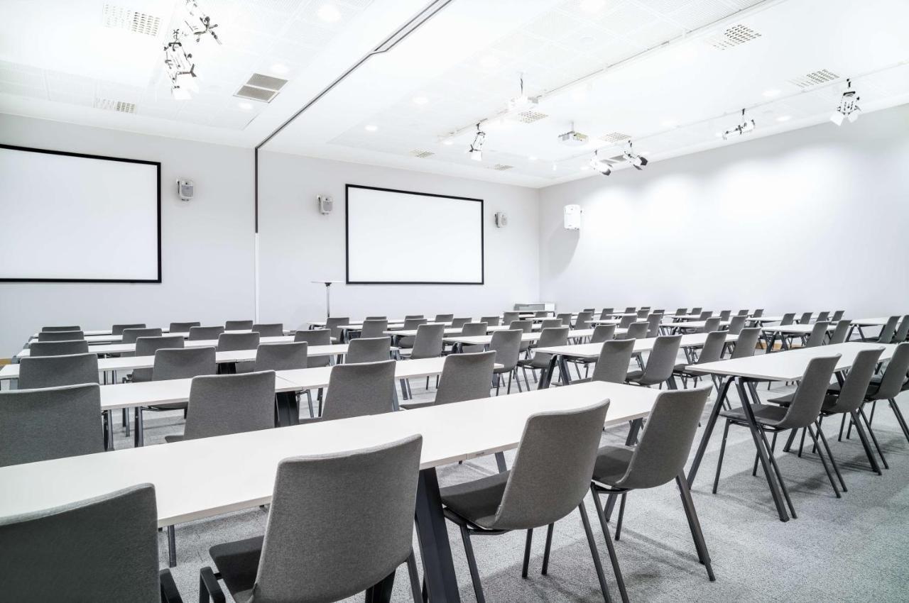 Radisson & Conference Centre Oslo Airport 4*