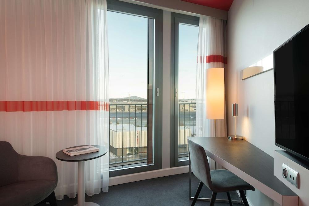 Park By Radisson Oslo Airport Hotell 4*